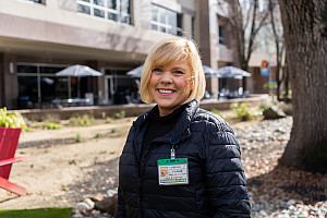 Elizabeth Henderson-Conn '83