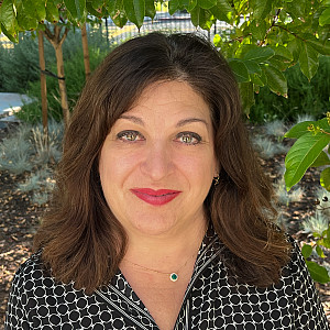Jennifer Ghelfi De Smedt '85, Board of Trustees
